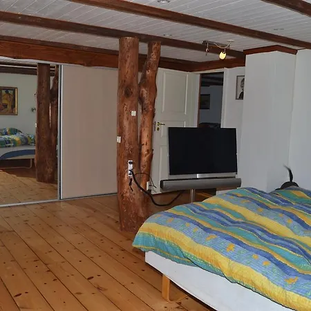 度假居 Four-bedroom Holiday In *