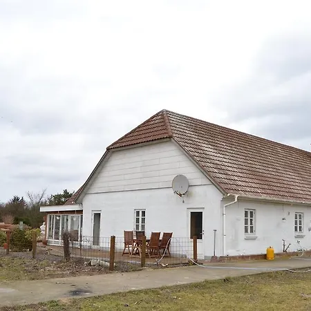 度假居 Four-bedroom Holiday In *